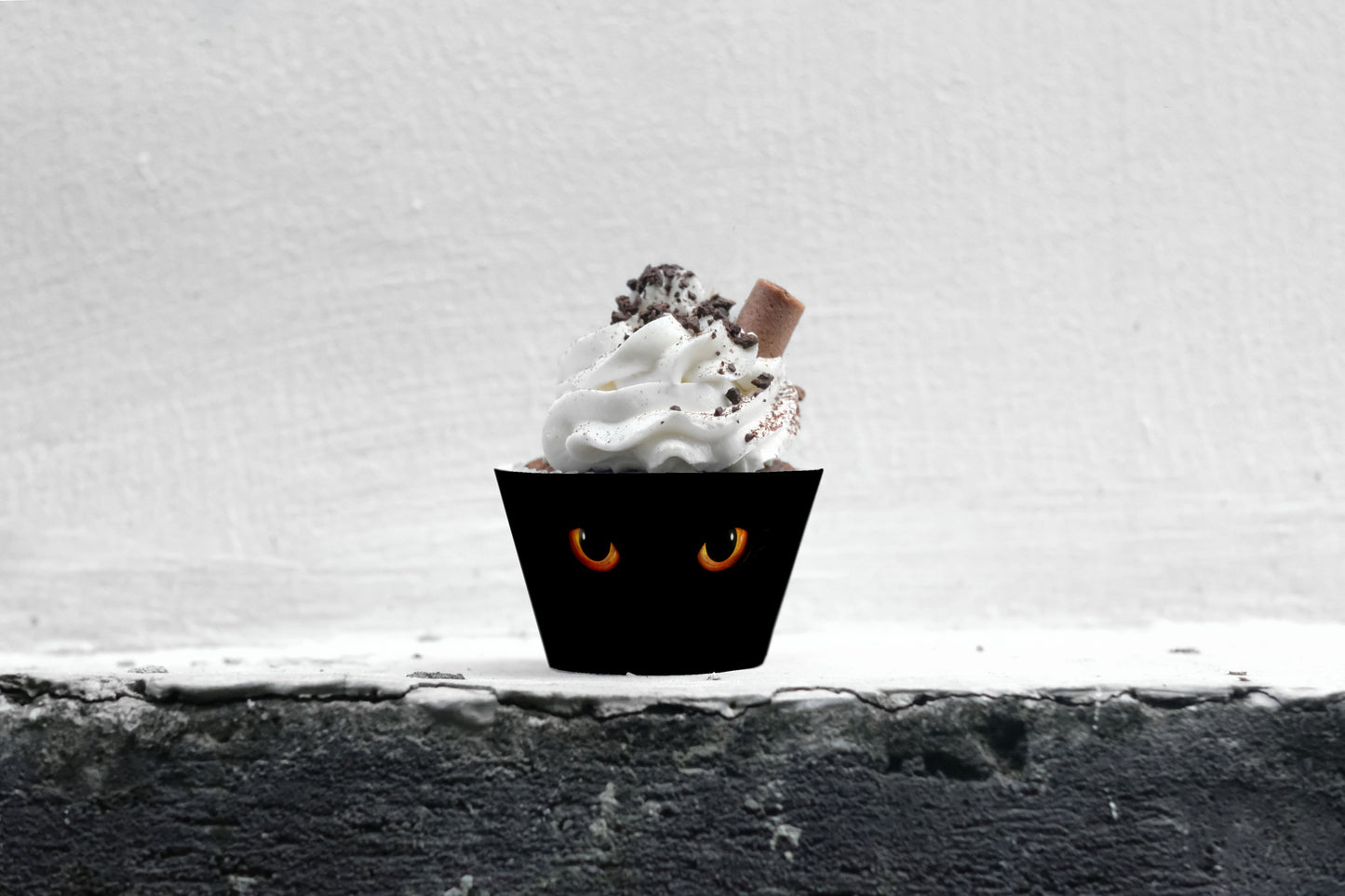 Printable Halloween Cat Eyes Cupcake Wrappers